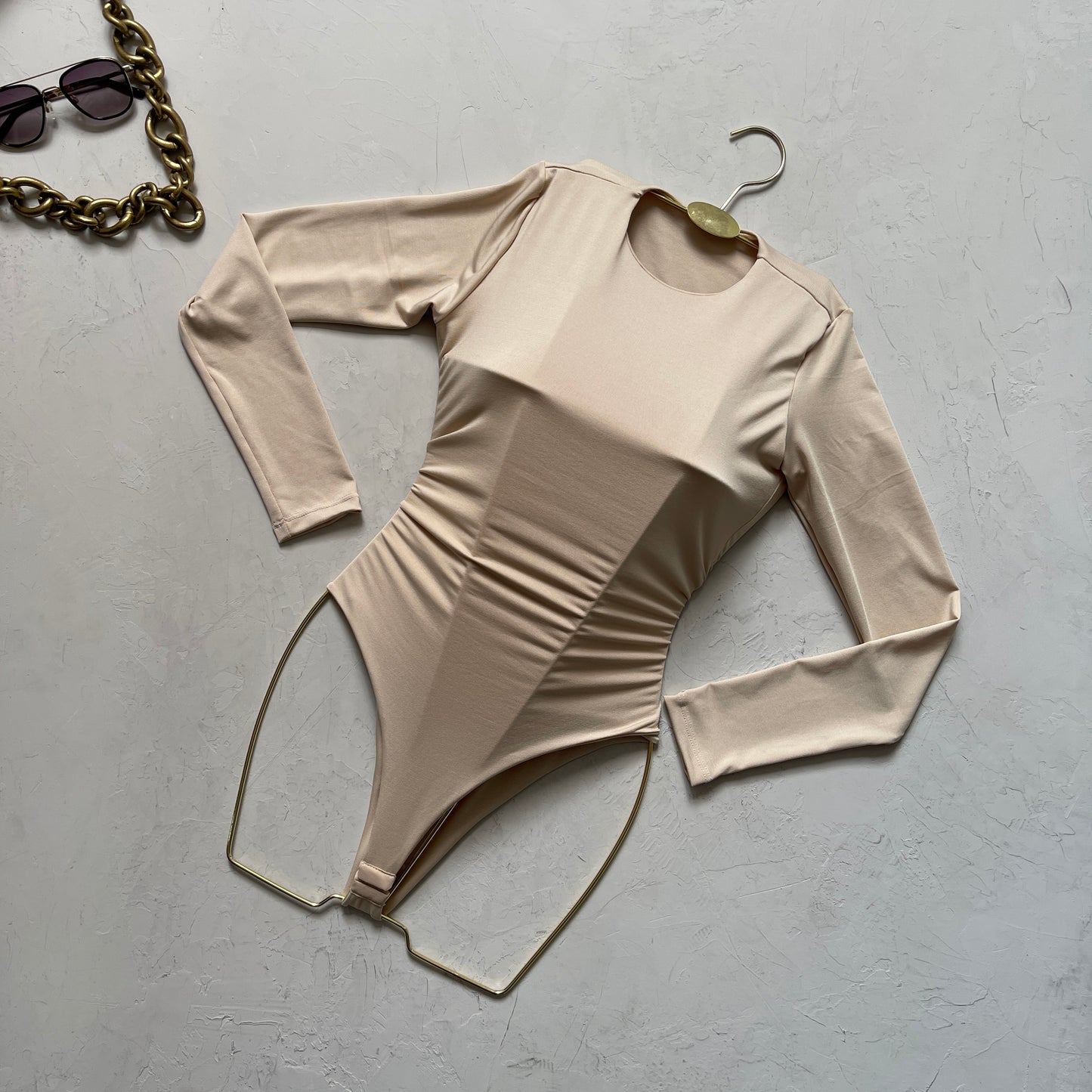 Body manga larga cuello redondo