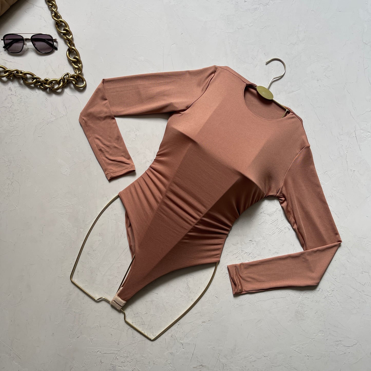 Body manga larga cuello redondo