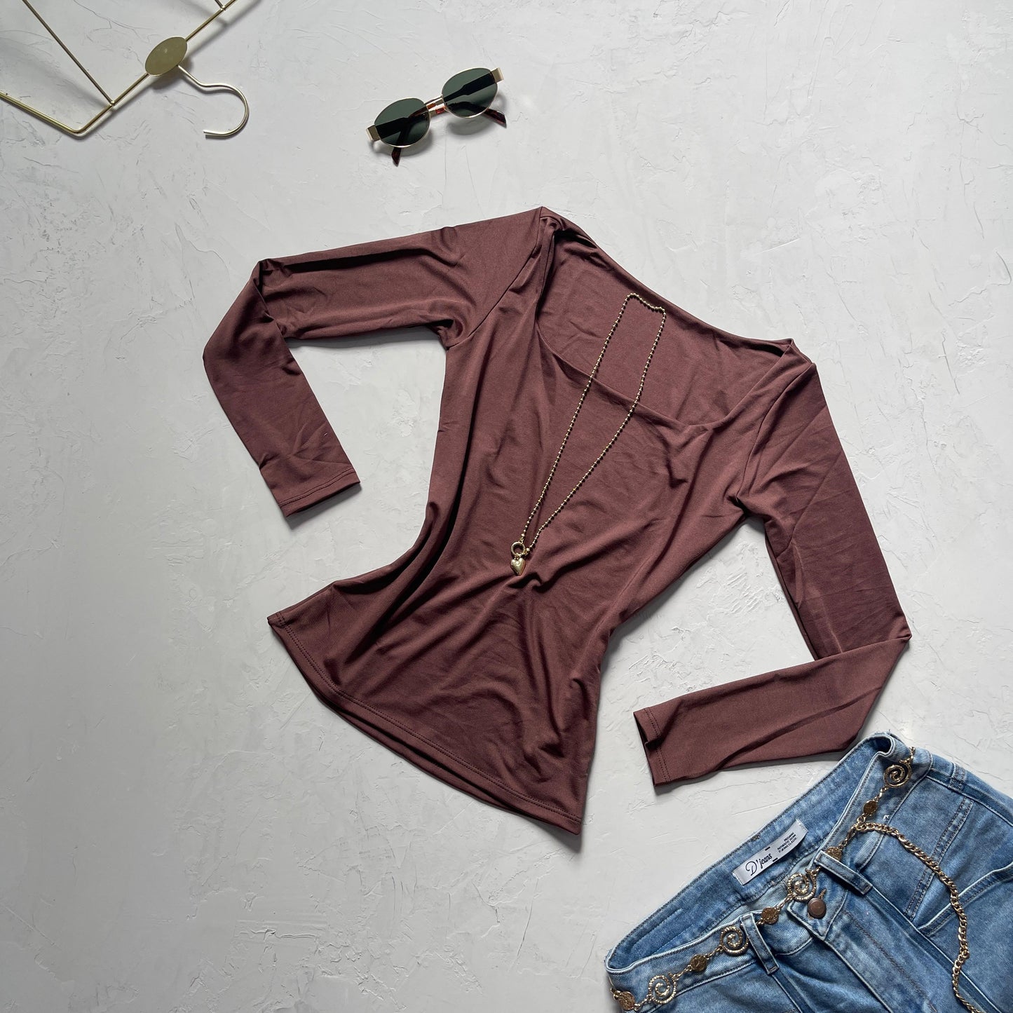 BASICO MANGA LARGA CUELLO CUADRADO